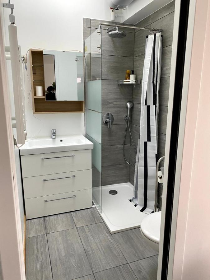 Le 9Ieme Entracte Hotel Marseille Ngoại thất bức ảnh