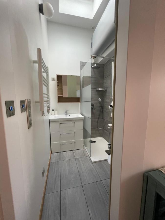 Le 9Ieme Entracte Hotel Marseille Ngoại thất bức ảnh